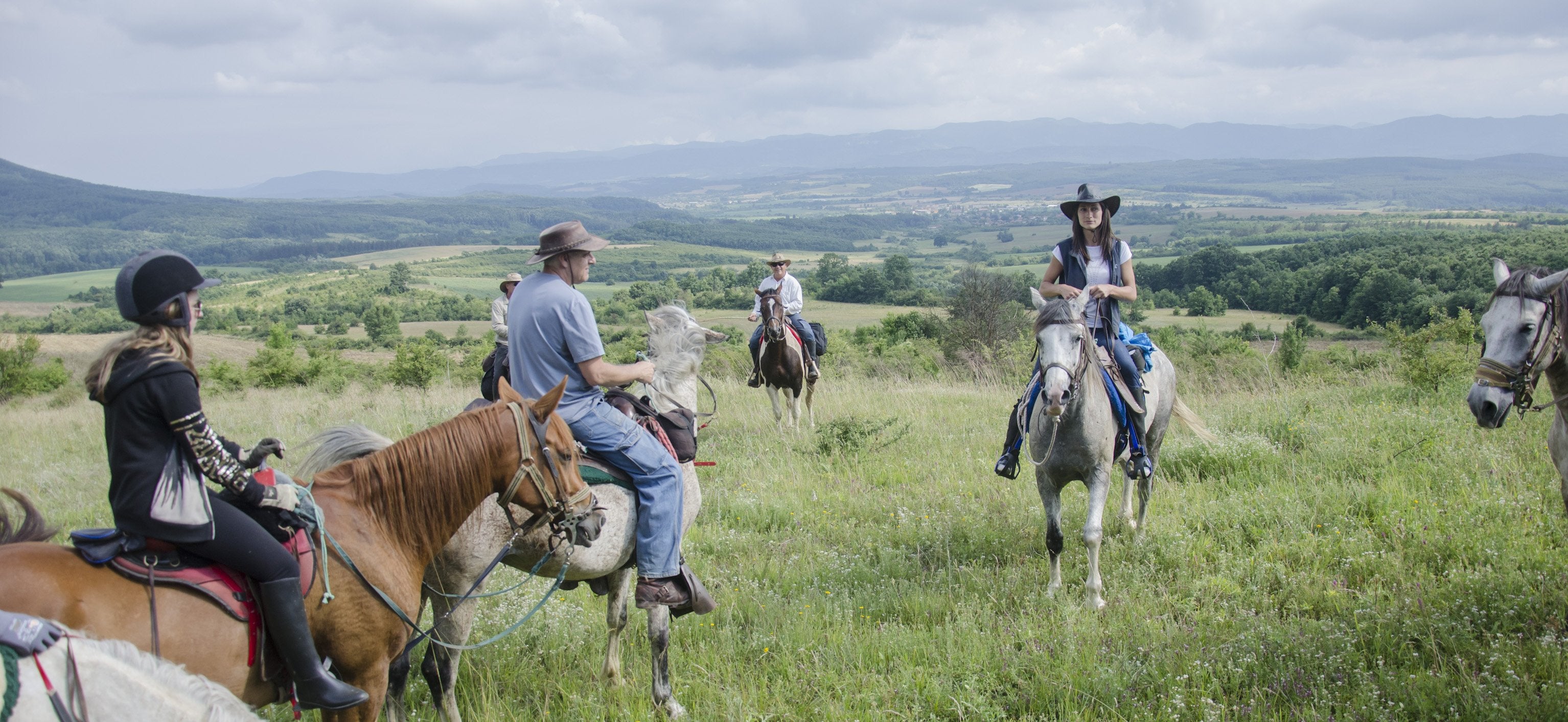Tour in Medieval Bulgaria - horseXperiences™ GO EQUESTRIAN