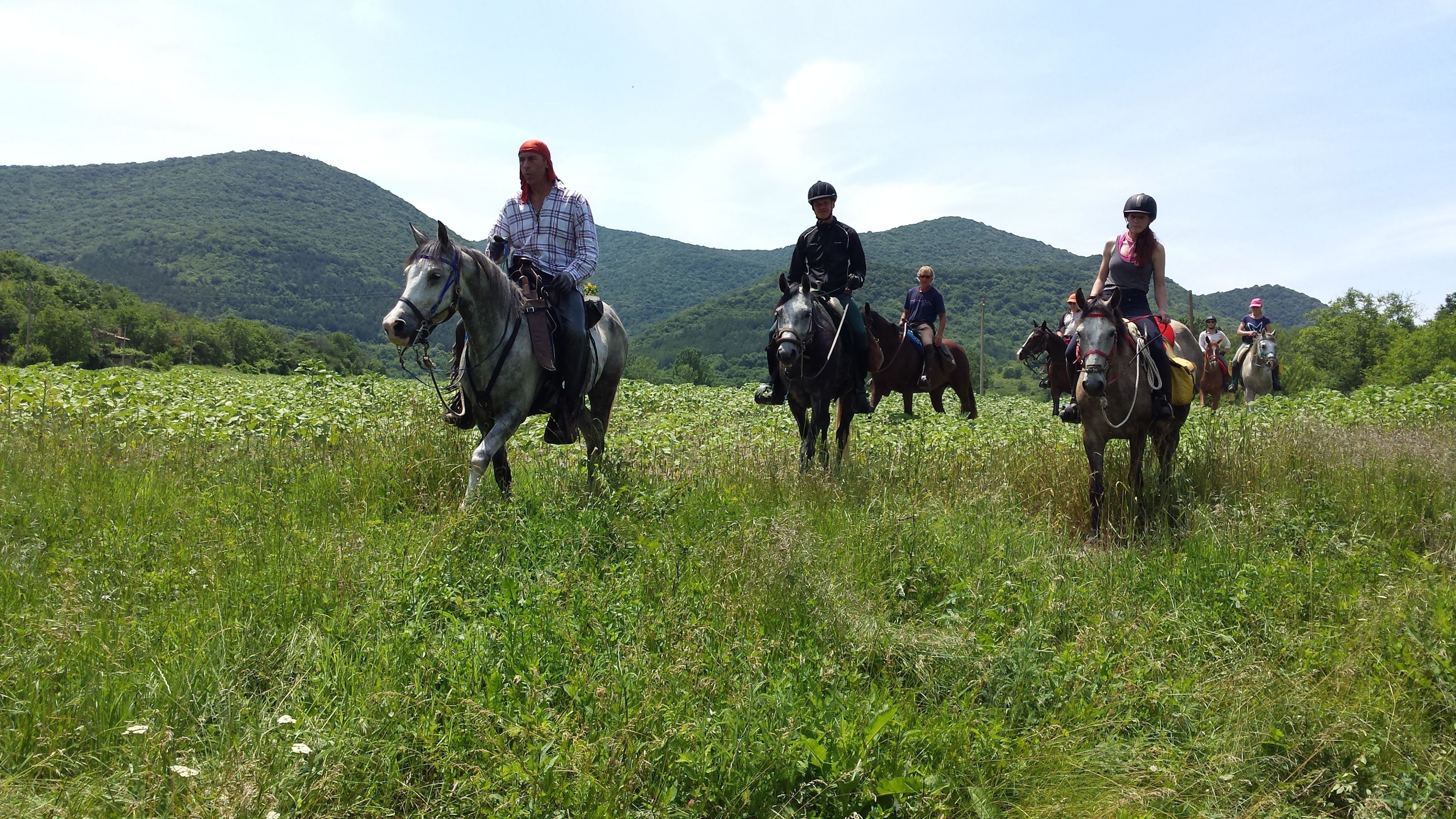 Tour in Medieval Bulgaria - horseXperiences™ GO EQUESTRIAN
