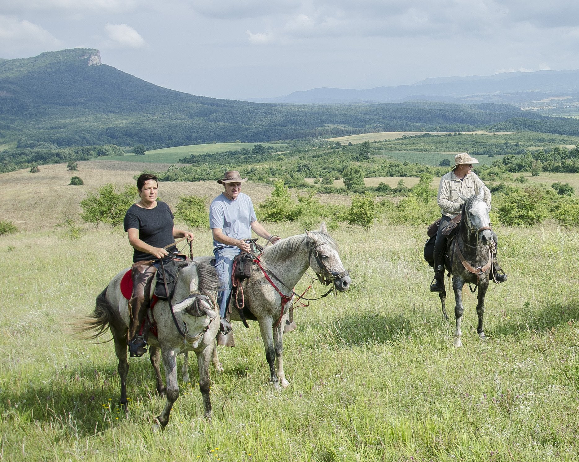 Tour in Medieval Bulgaria - horseXperiences™ GO EQUESTRIAN