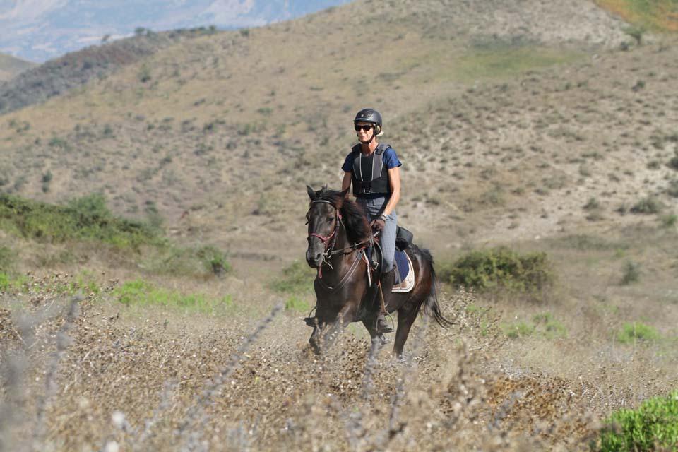 Following Zagoria Pathways - horseXperiences™ GO EQUESTRIAN