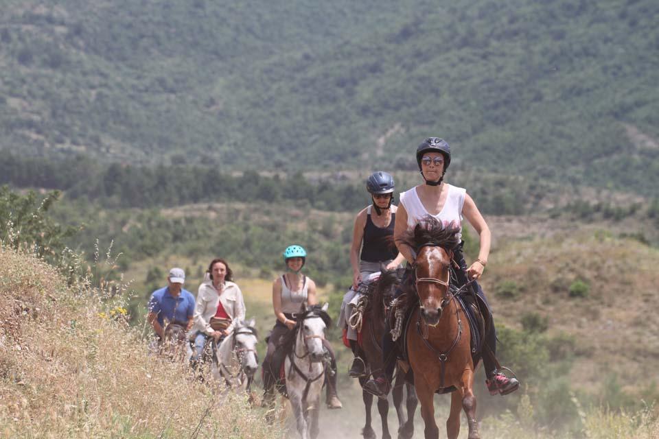 Following Zagoria Pathways - horseXperiences™ GO EQUESTRIAN