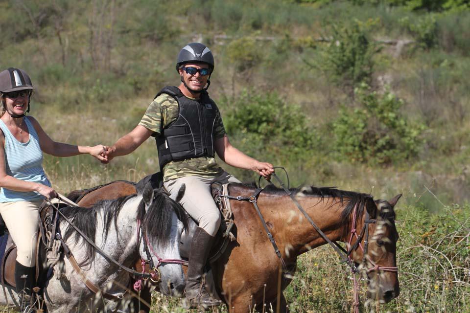 Following Zagoria Pathways - horseXperiences™ GO EQUESTRIAN