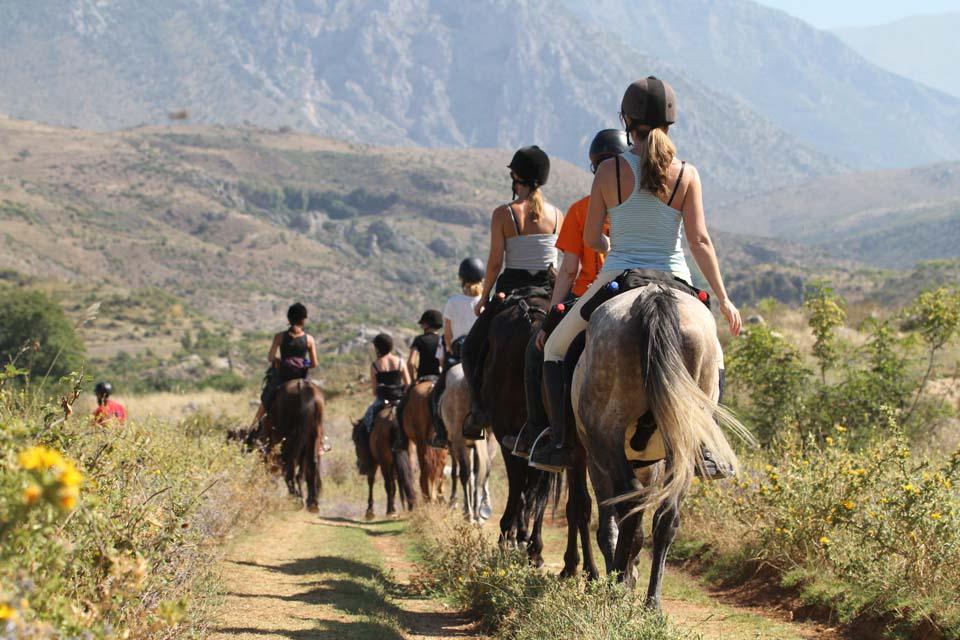 Following Zagoria Pathways - horseXperiences™ GO EQUESTRIAN