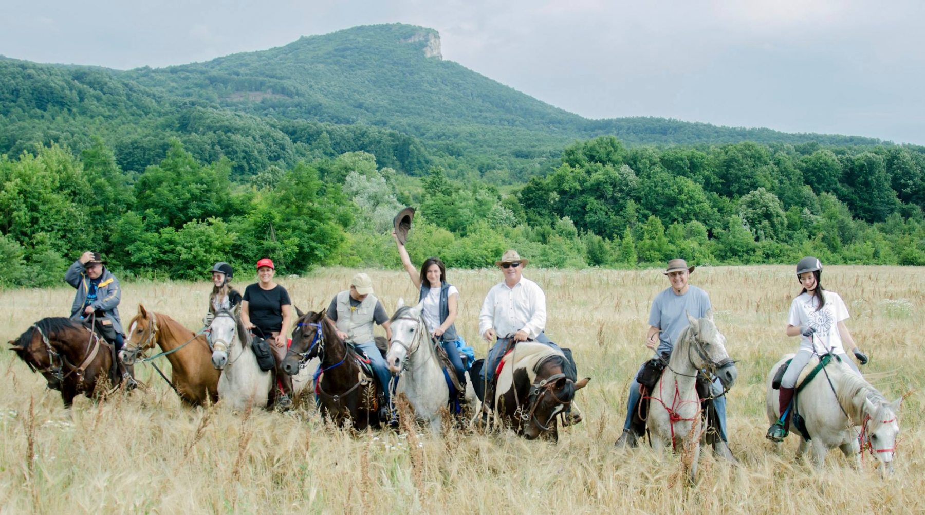 Magic Caves, Waterfalls & Castles - horseXperiences™ GO EQUESTRIAN