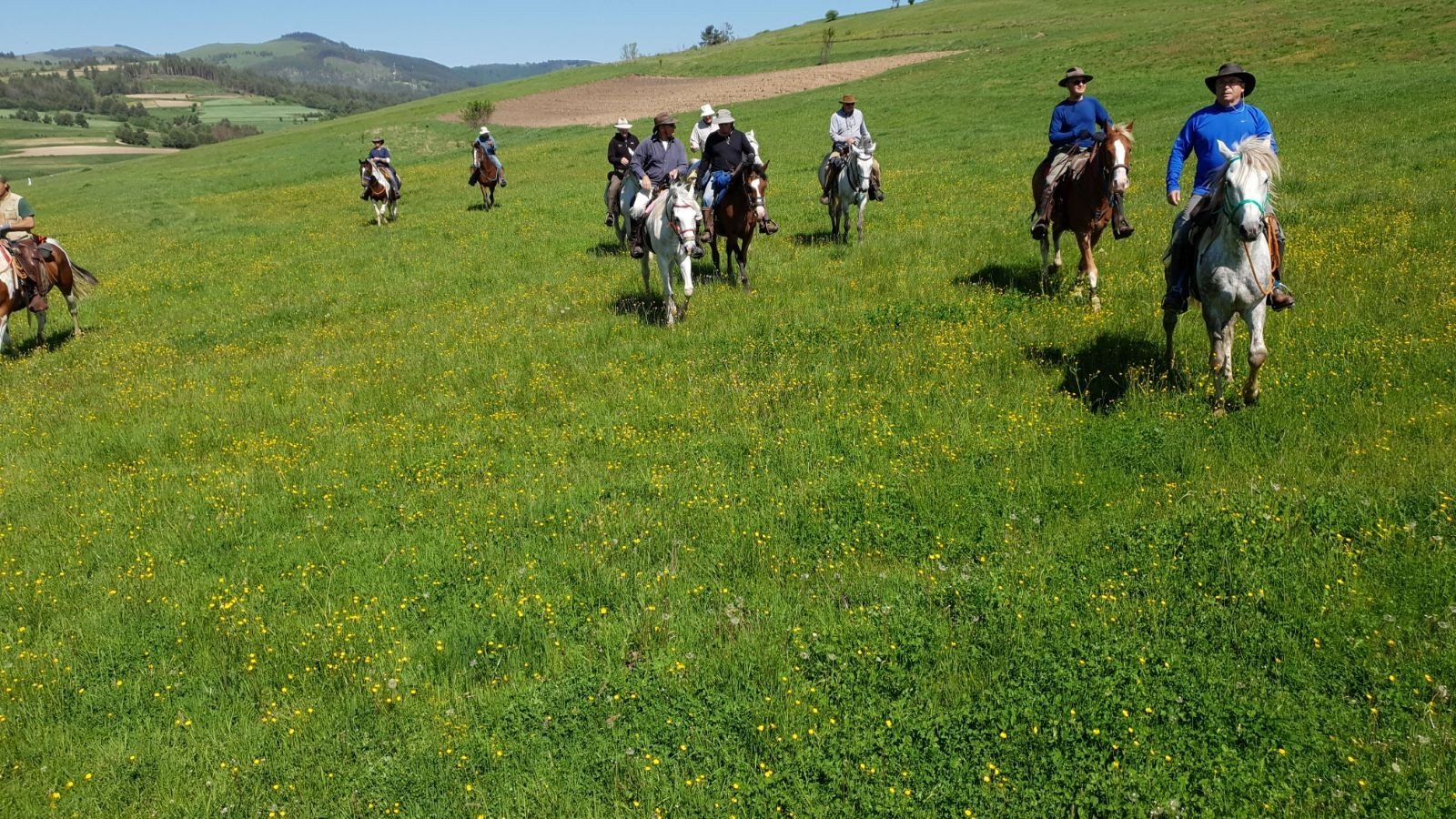 Tour in Medieval Bulgaria - horseXperiences™ GO EQUESTRIAN