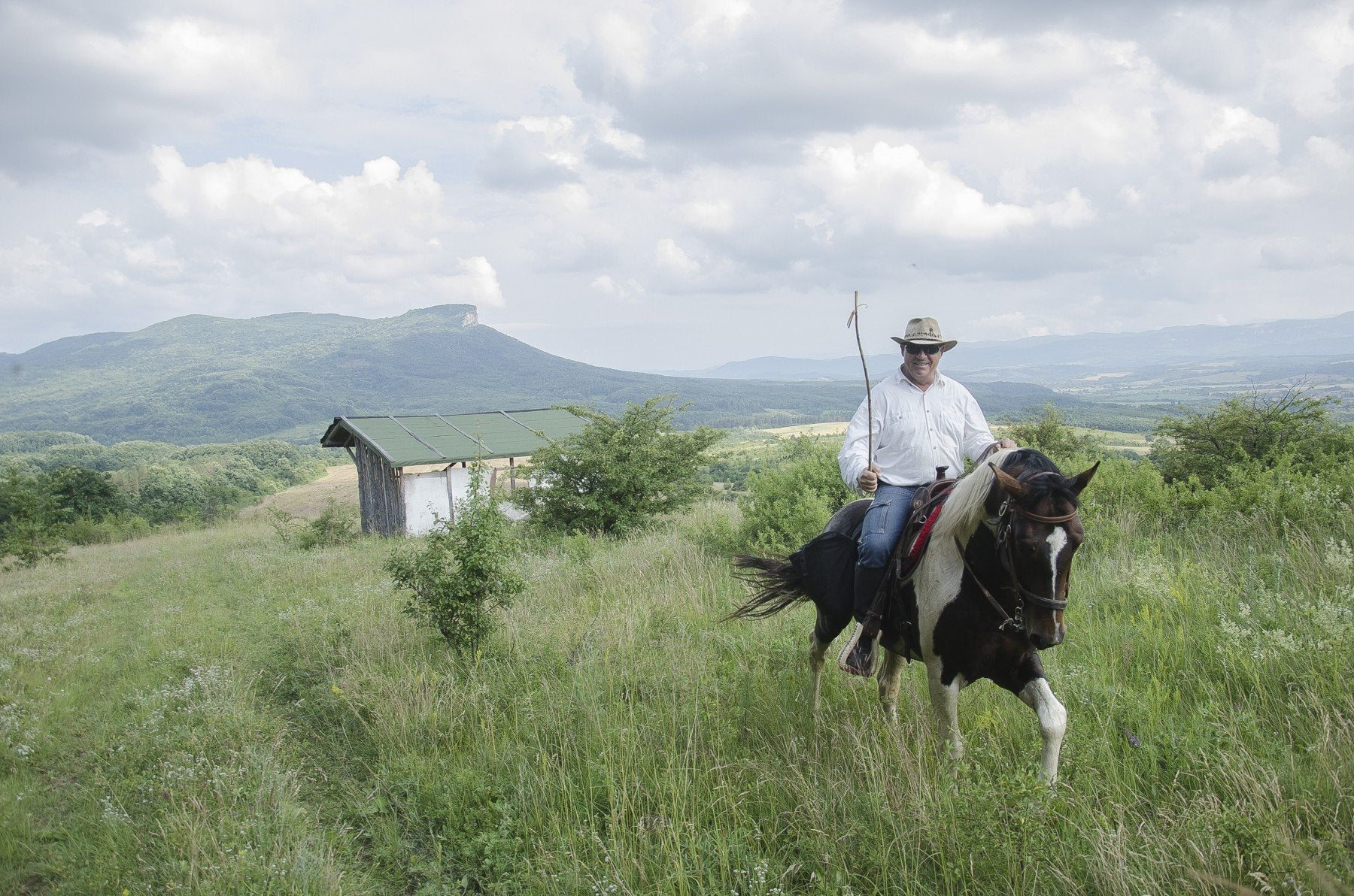 Tour in Medieval Bulgaria - horseXperiences™ GO EQUESTRIAN