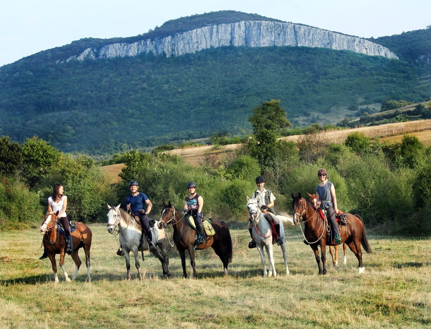 Magic Caves, Waterfalls & Castles - horseXperiences™ GO EQUESTRIAN