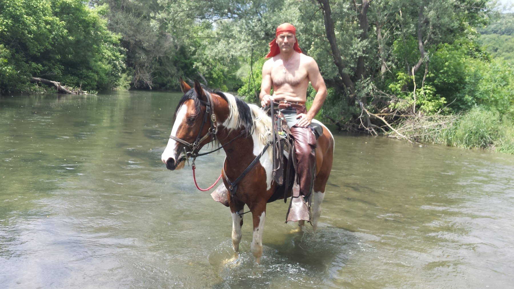 Magic Caves, Waterfalls & Castles - horseXperiences™ GO EQUESTRIAN