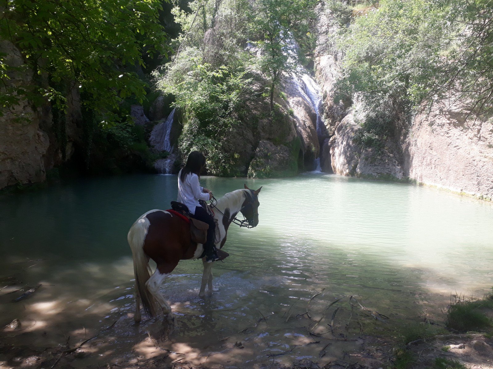 Magic Caves, Waterfalls & Castles - horseXperiences™ GO EQUESTRIAN