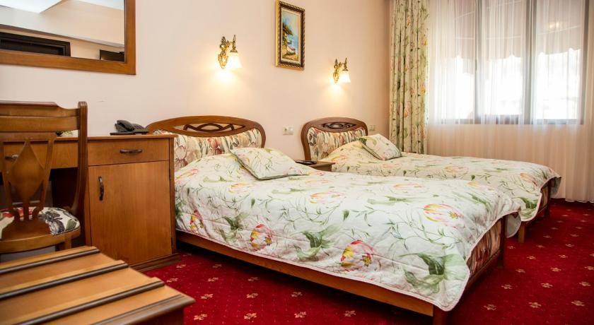 Magic Caves, Waterfalls & Castles - horseXperiences™ GO EQUESTRIAN