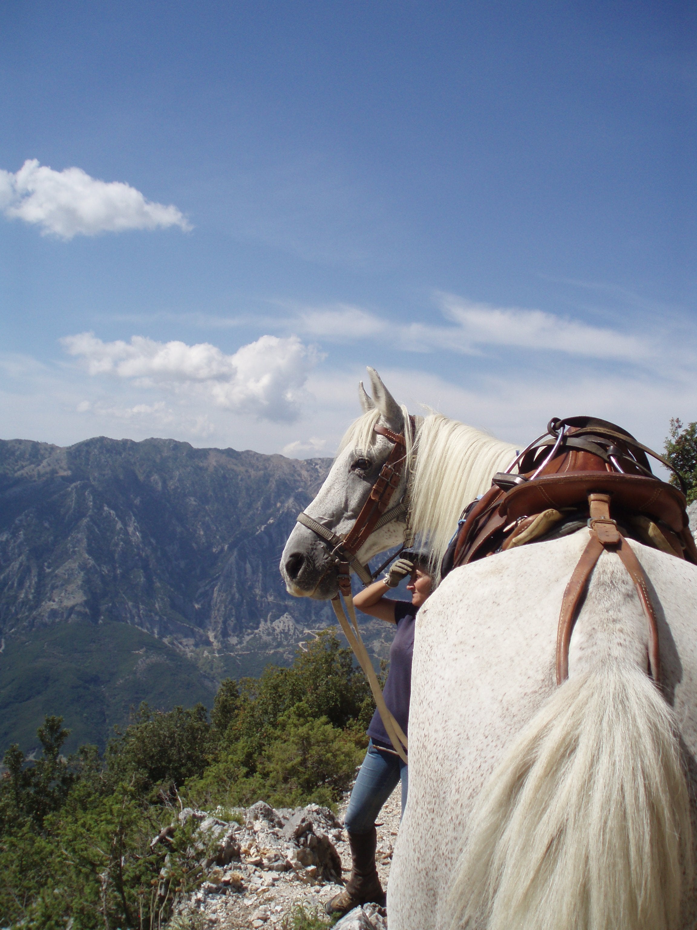 Following Zagoria Pathways - horseXperiences™ GO EQUESTRIAN