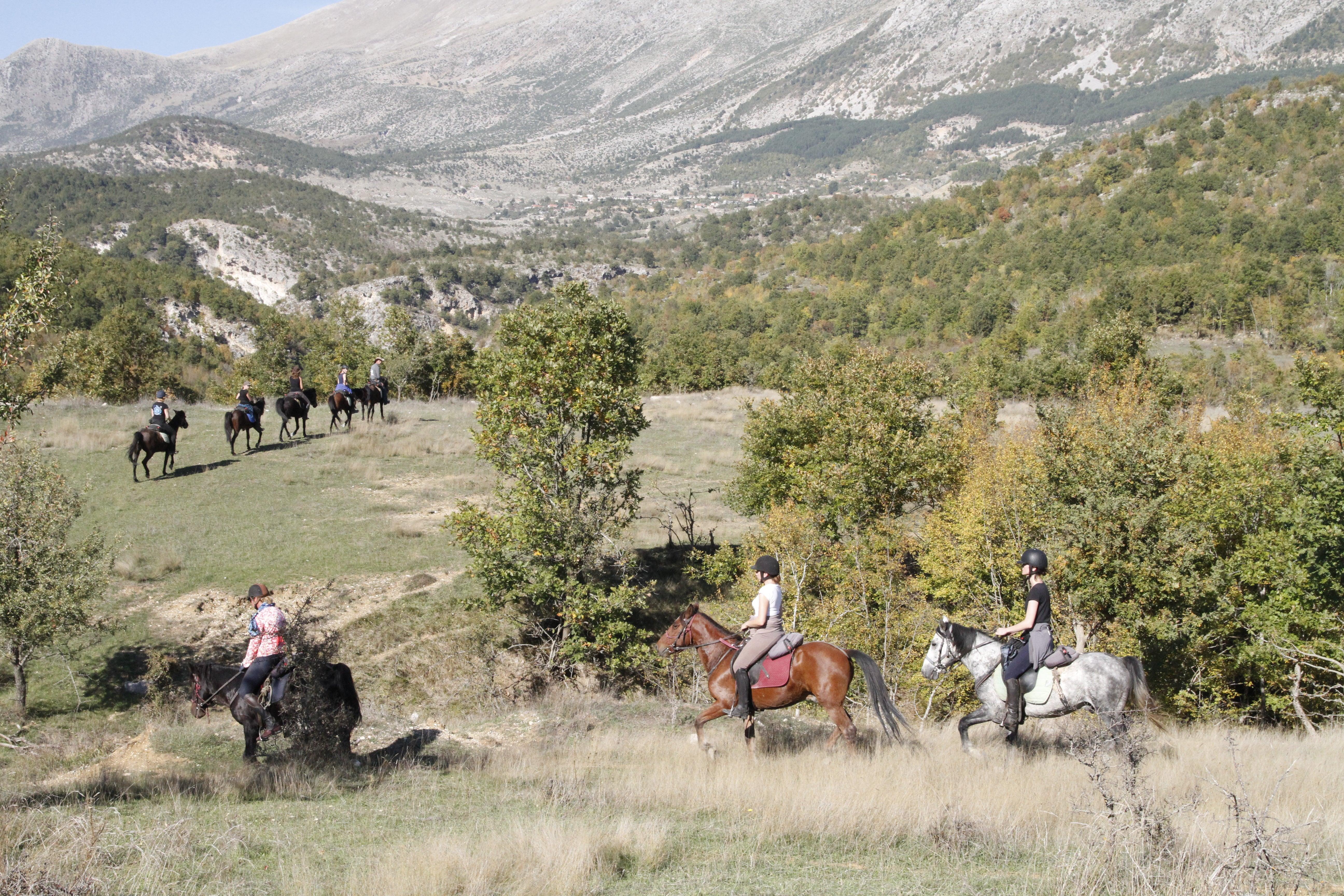 Following Zagoria Pathways - horseXperiences™ GO EQUESTRIAN