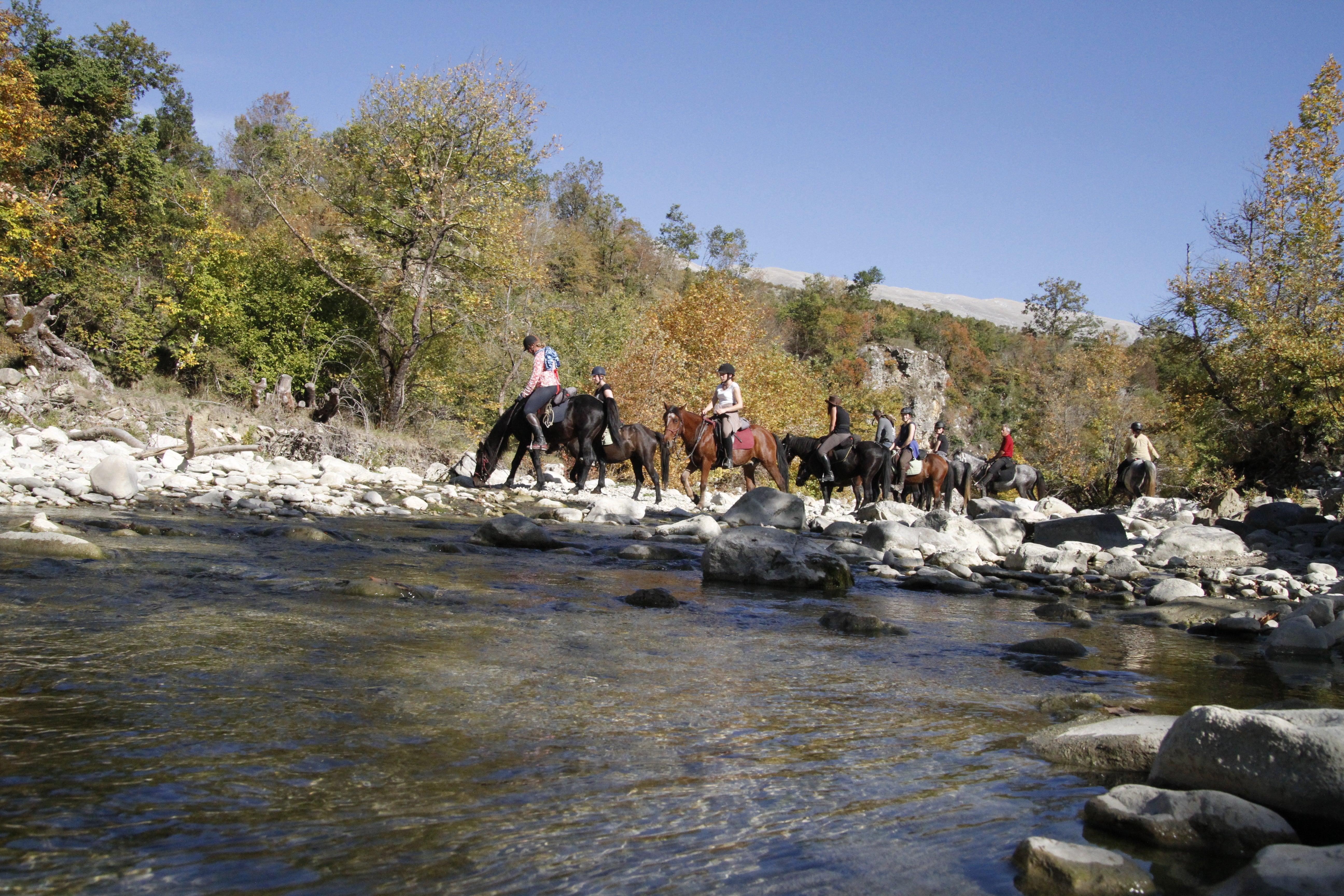 Following Zagoria Pathways - horseXperiences™ GO EQUESTRIAN