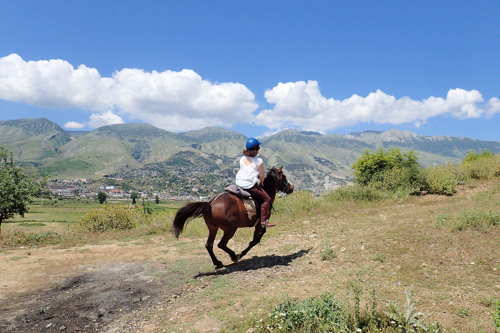 Following Zagoria Pathways - horseXperiences™ GO EQUESTRIAN