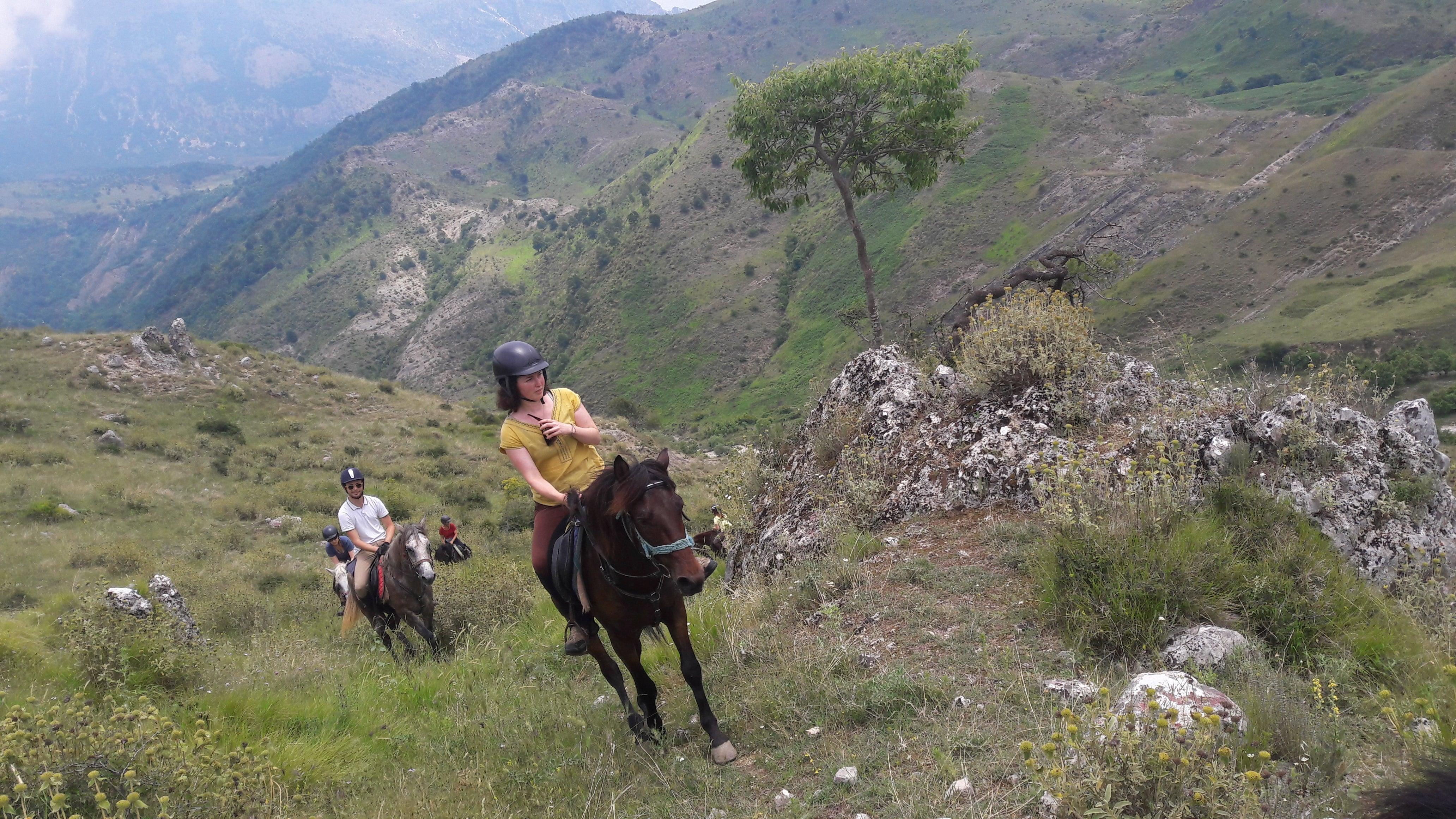 Following Zagoria Pathways - horseXperiences™ GO EQUESTRIAN