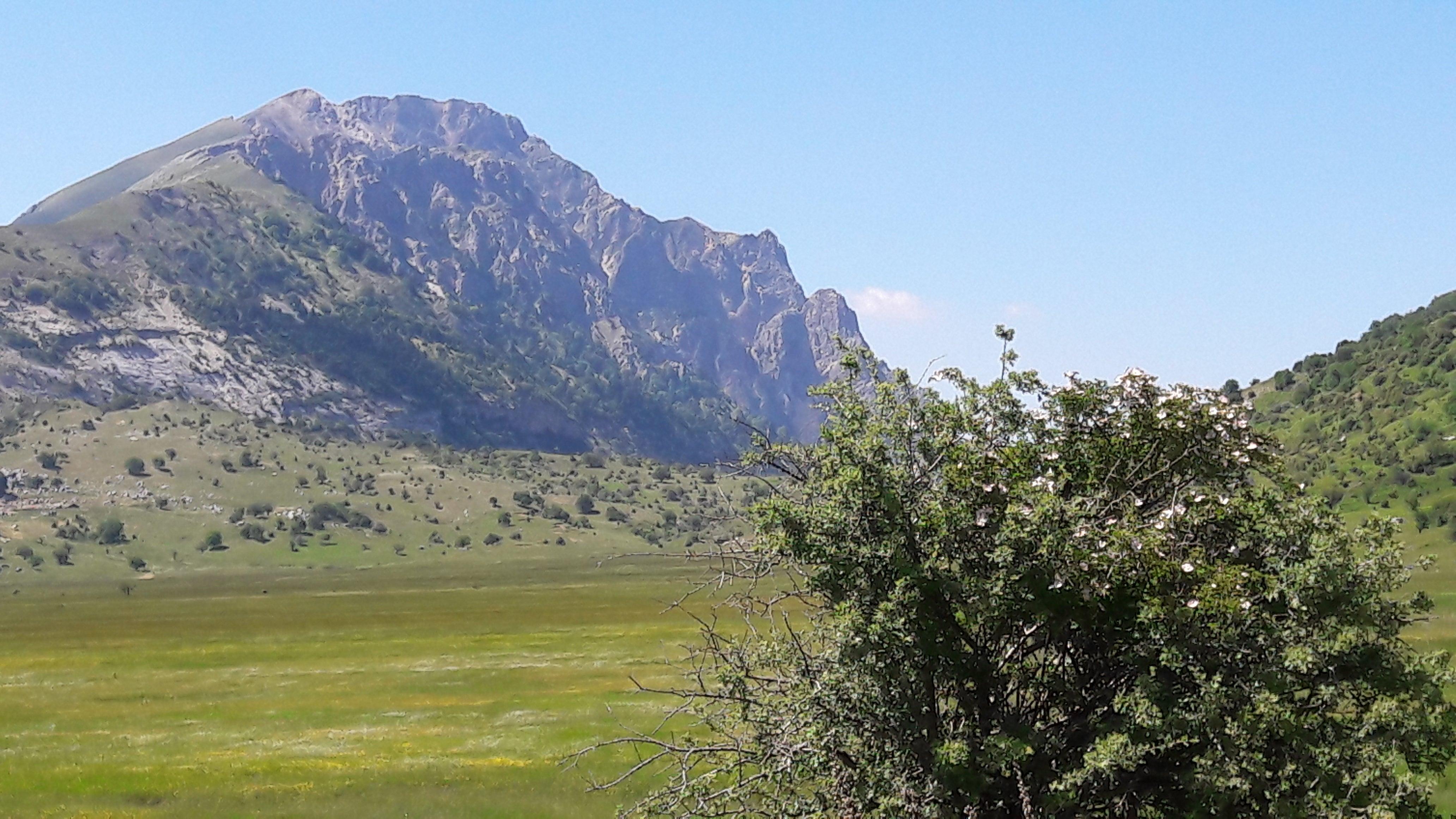 Following Zagoria Pathways - horseXperiences™ GO EQUESTRIAN