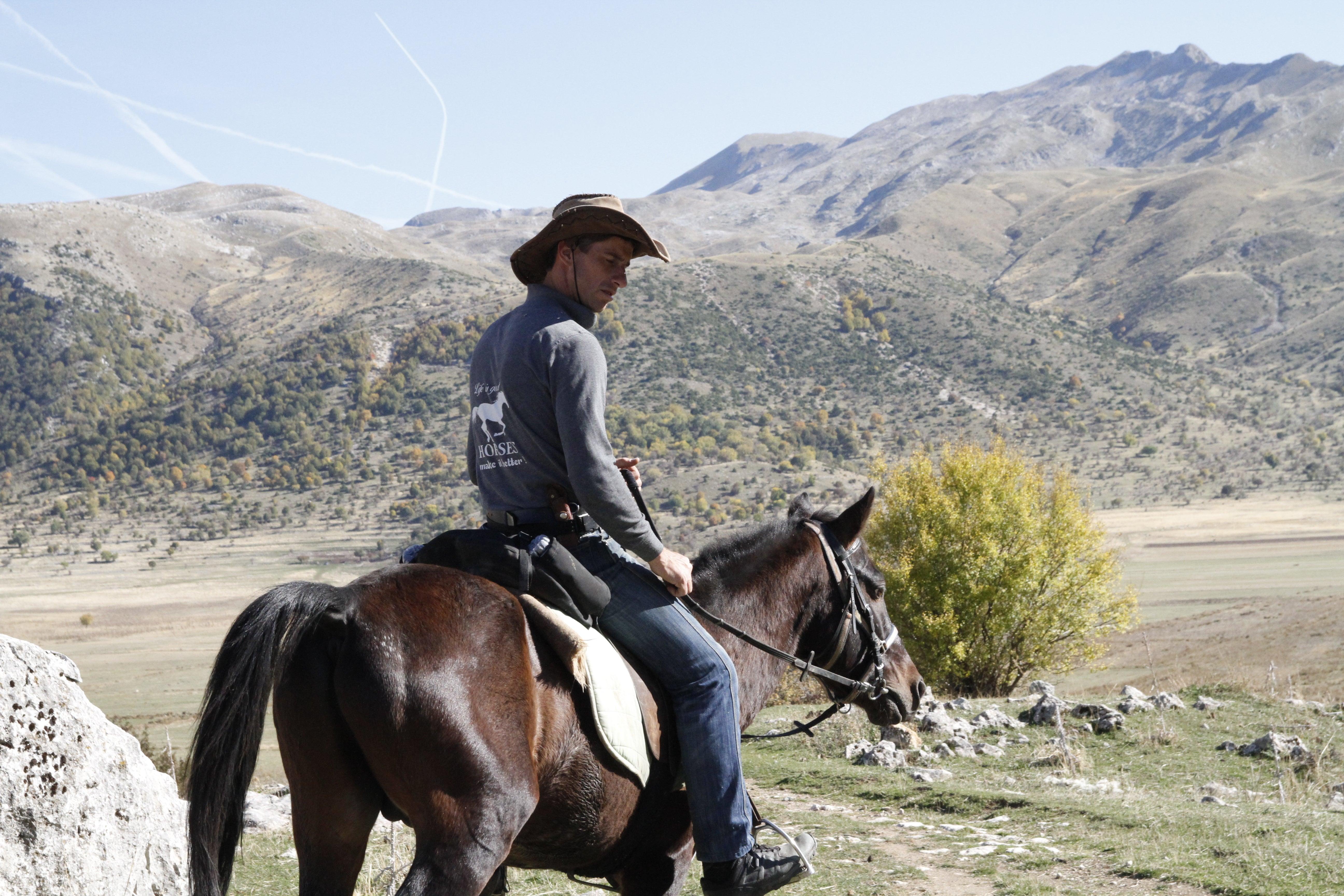 Following Zagoria Pathways - horseXperiences™ GO EQUESTRIAN