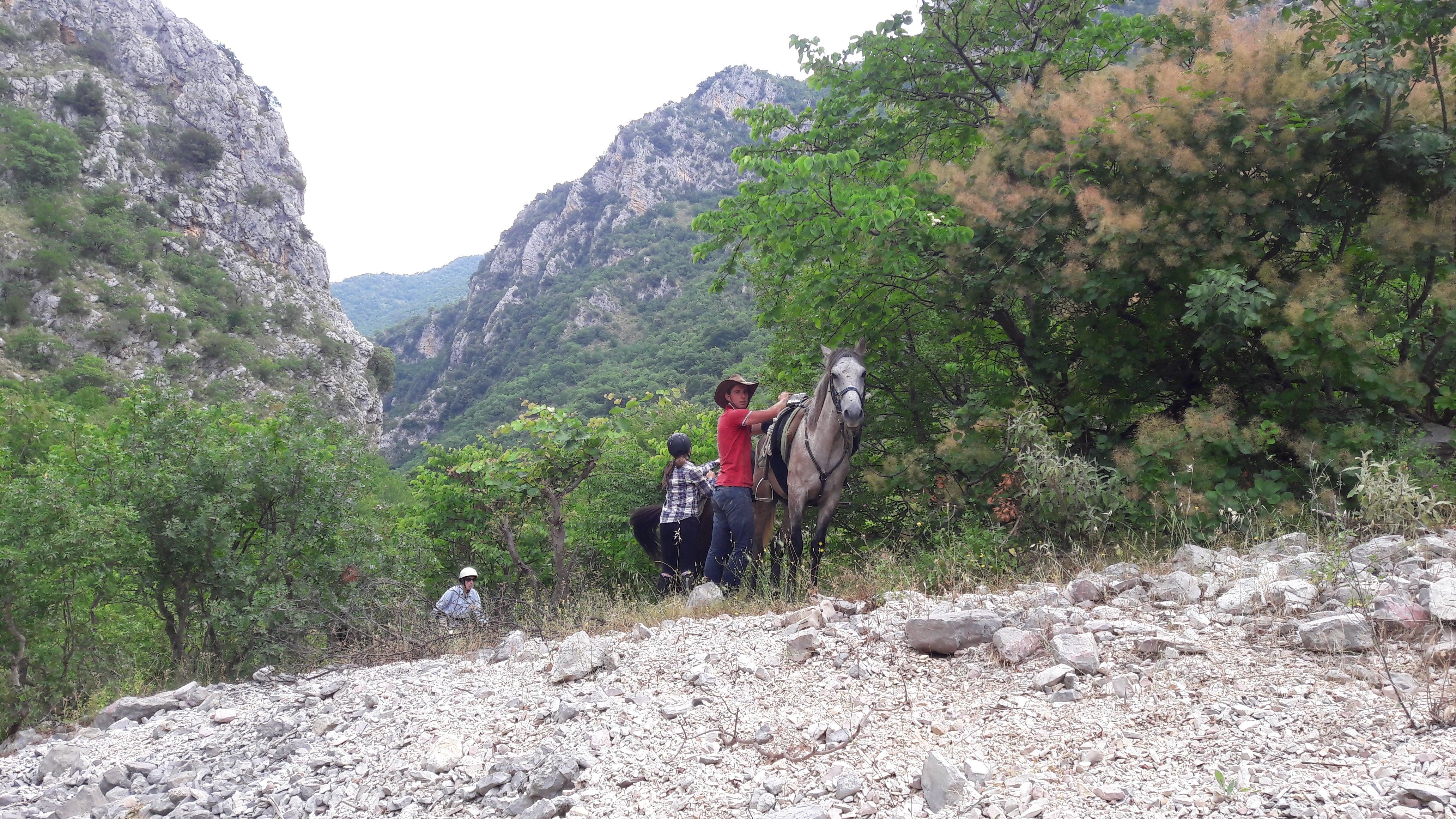 Following Zagoria Pathways - horseXperiences™ GO EQUESTRIAN
