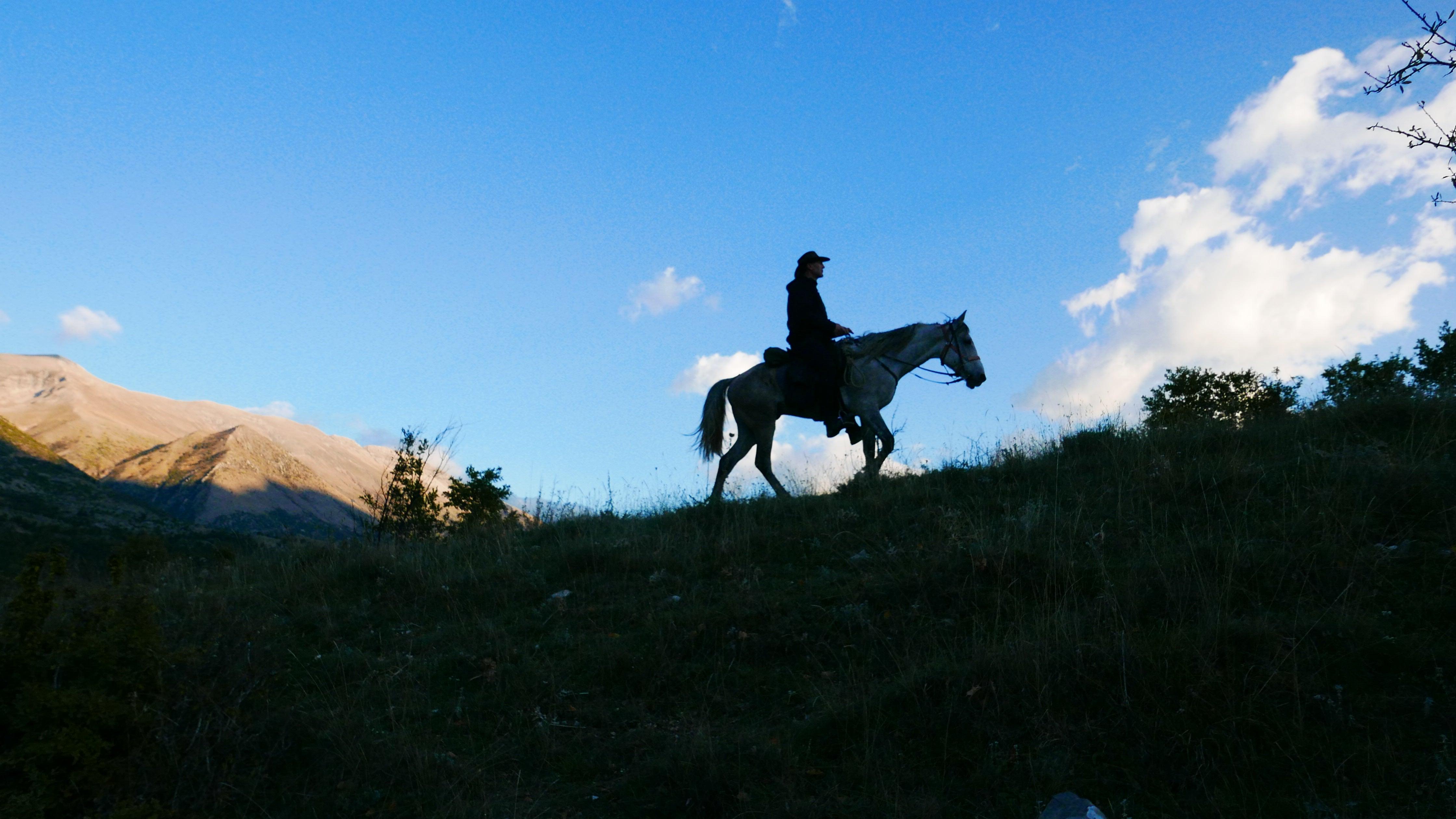 Following Zagoria Pathways - horseXperiences™ GO EQUESTRIAN