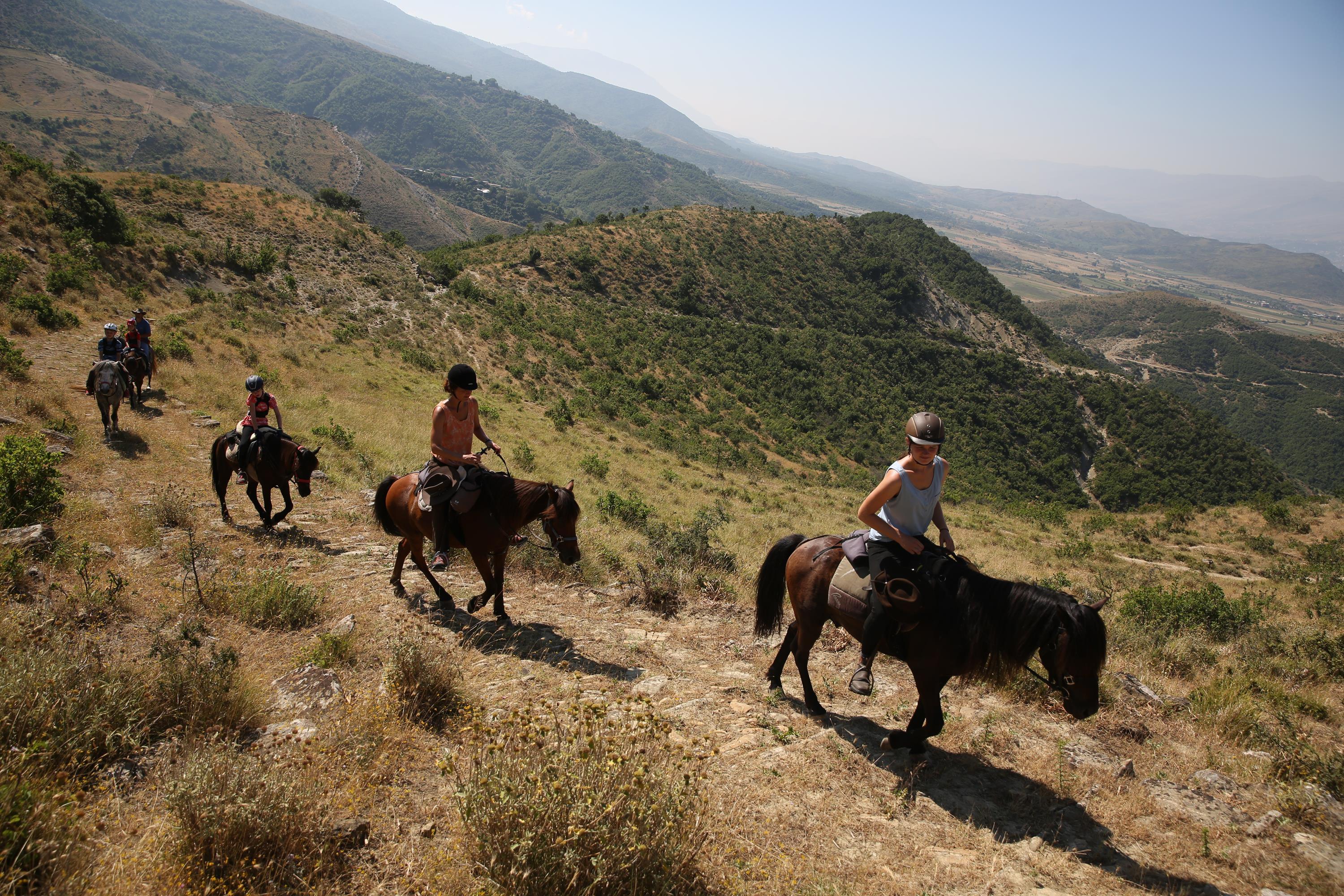 Following Zagoria Pathways - horseXperiences™ GO EQUESTRIAN