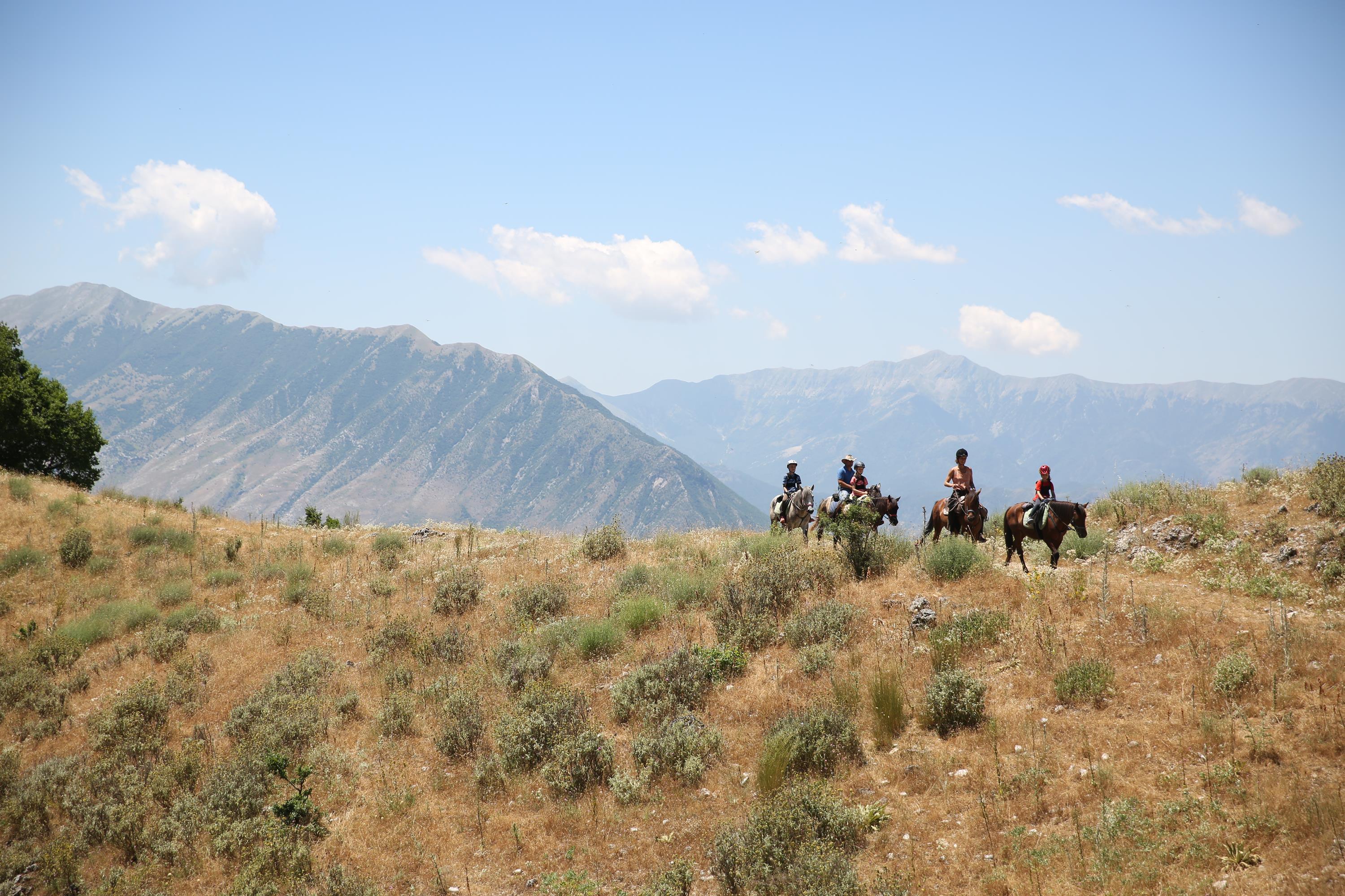 Following Zagoria Pathways - horseXperiences™ GO EQUESTRIAN