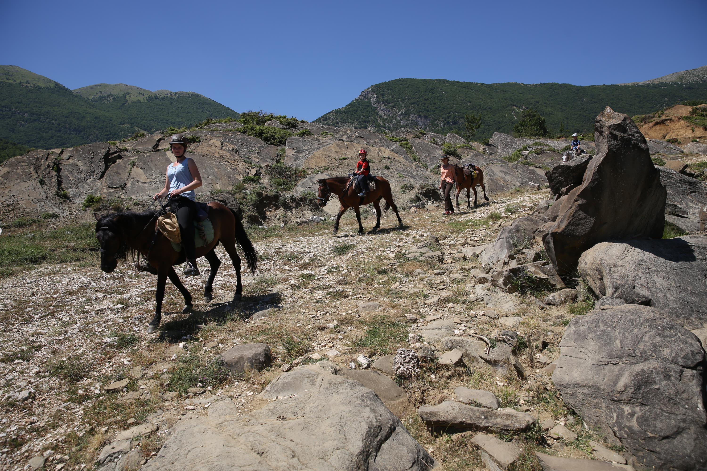 Following Zagoria Pathways - horseXperiences™ GO EQUESTRIAN