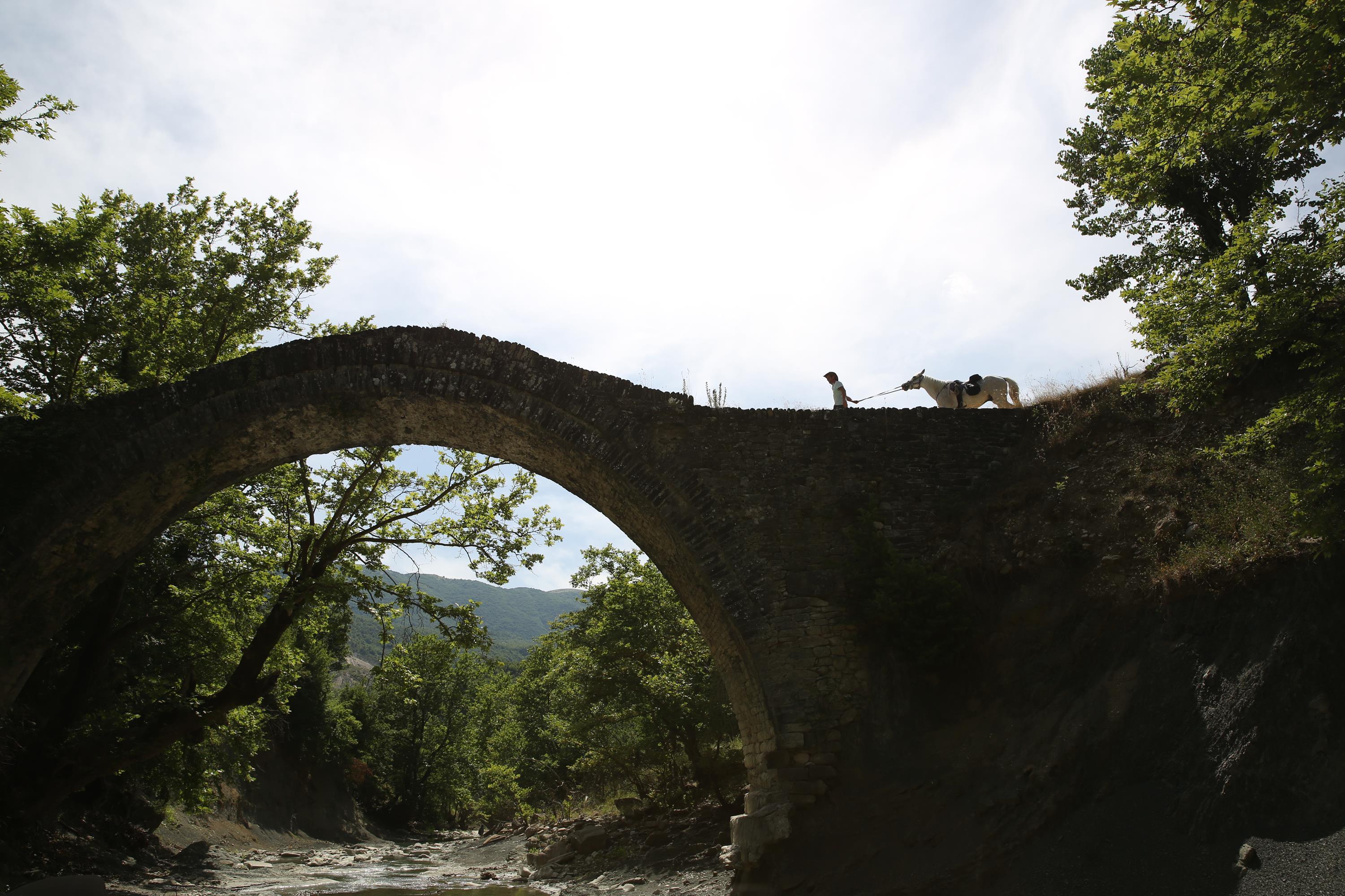 Following Zagoria Pathways - horseXperiences™ GO EQUESTRIAN