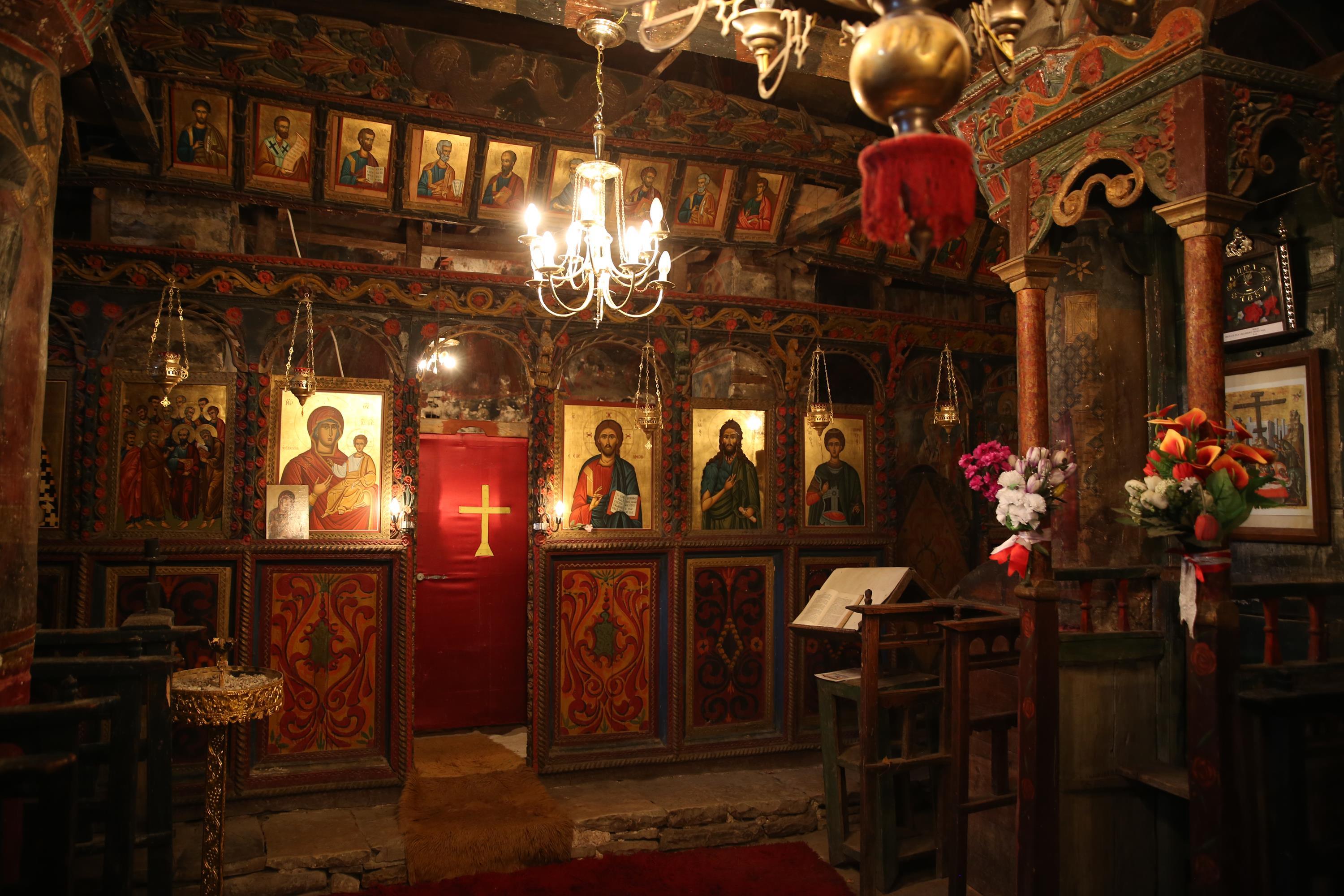 Following Zagoria Pathways - horseXperiences™ GO EQUESTRIAN