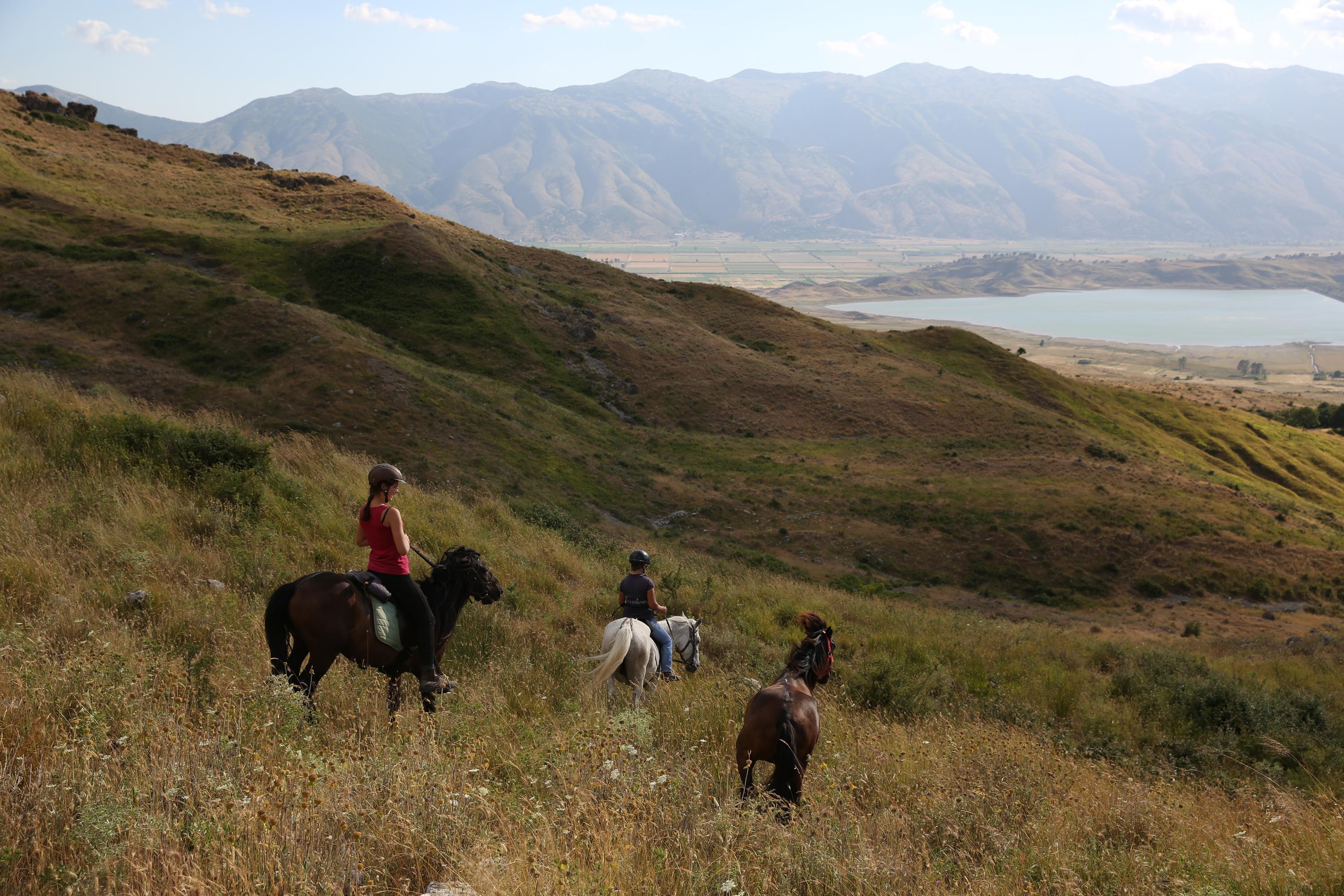 Following Zagoria Pathways - horseXperiences™ GO EQUESTRIAN