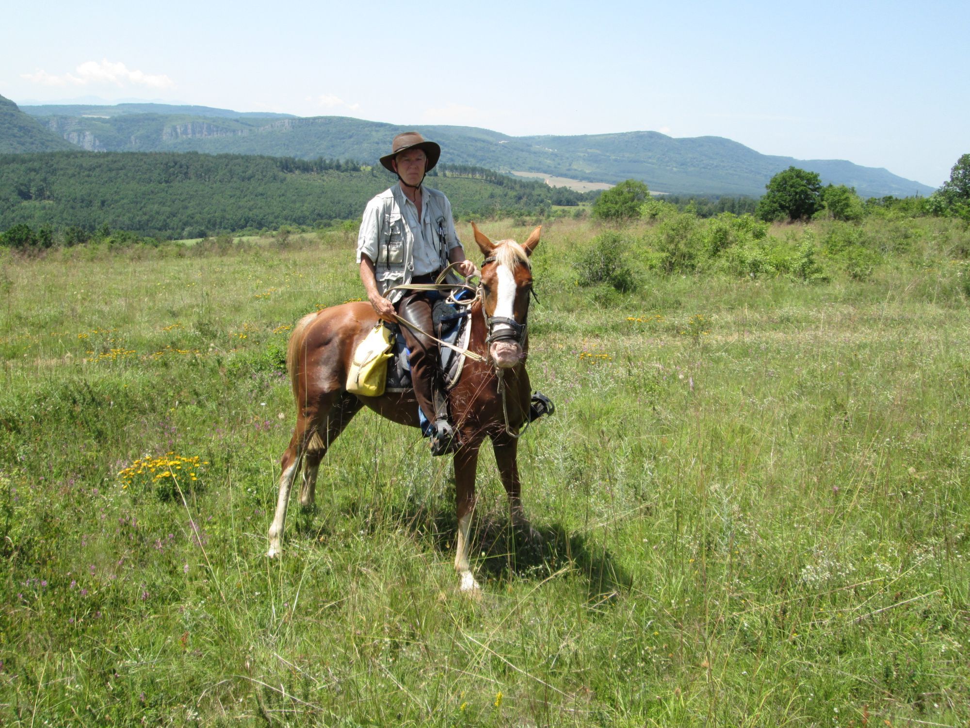 Magic Caves, Waterfalls & Castles - horseXperiences™ GO EQUESTRIAN