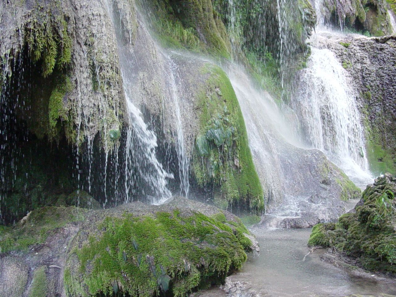 Magic Caves, Waterfalls & Castles - horseXperiences™ GO EQUESTRIAN