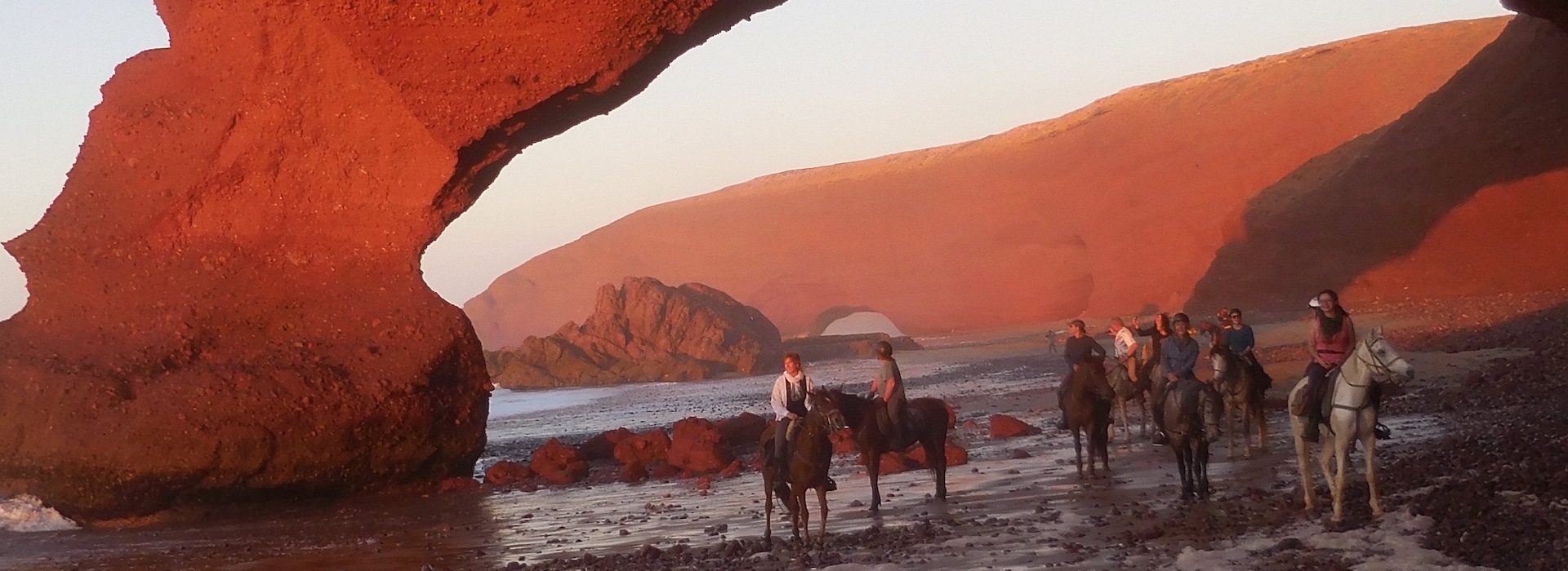 Sea, Mountain & Desert - horseXperiences™ GO EQUESTRIAN