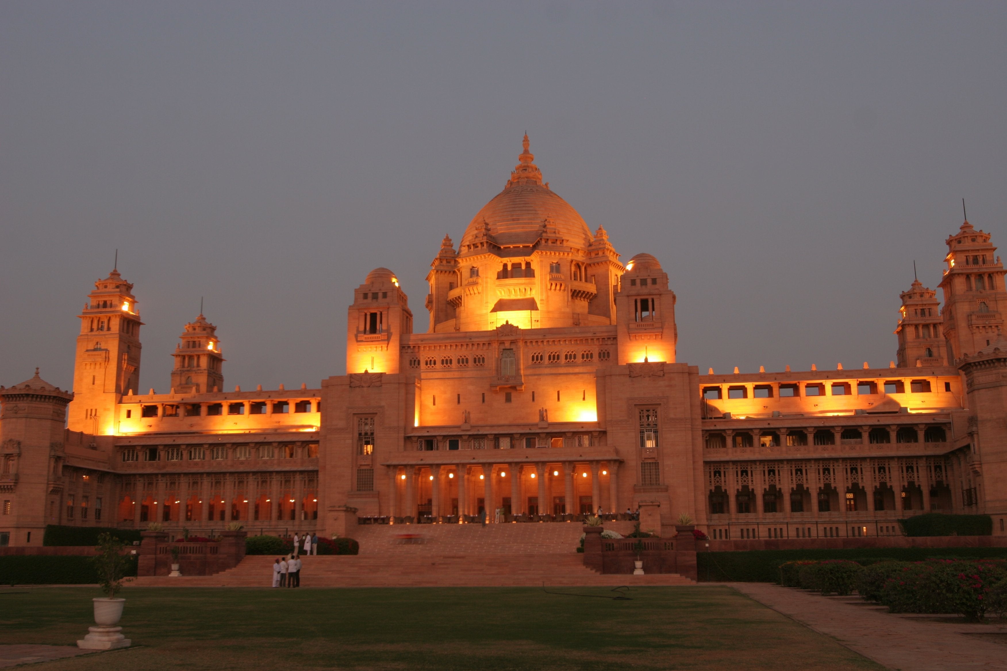 Regal Horse Riding with Taj Mahal - horseXperiences™ GO EQUESTRIAN