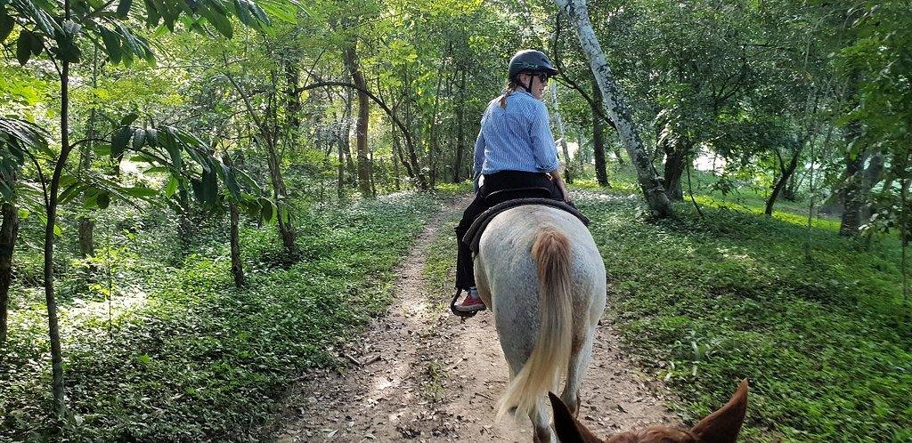 Xunantunich Riding Tour - horseXperiences™ GO EQUESTRIAN