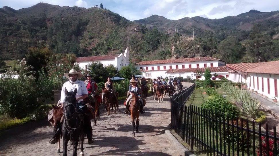 The Central Colombia Trail Ride - horseXperiences™ GO EQUESTRIAN