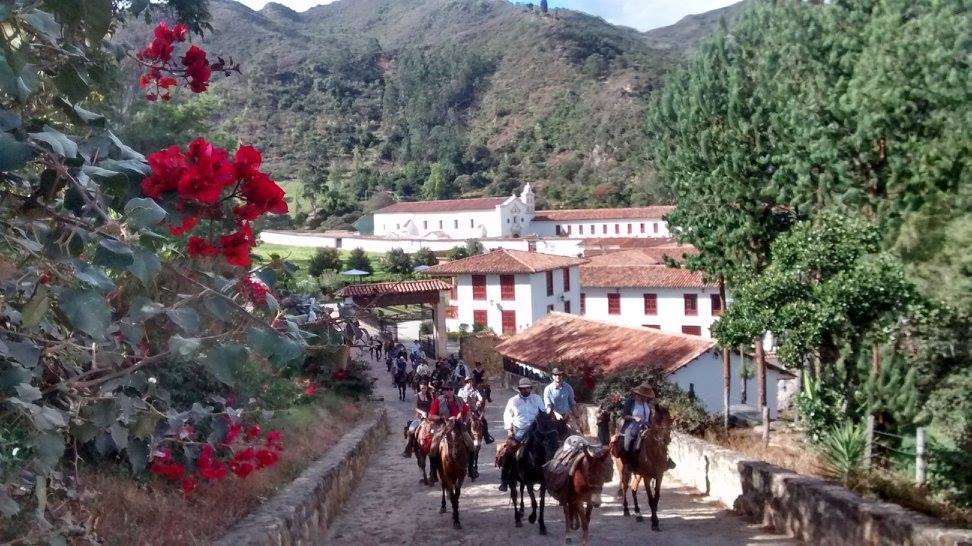 The Central Colombia Trail Ride - horseXperiences™ GO EQUESTRIAN