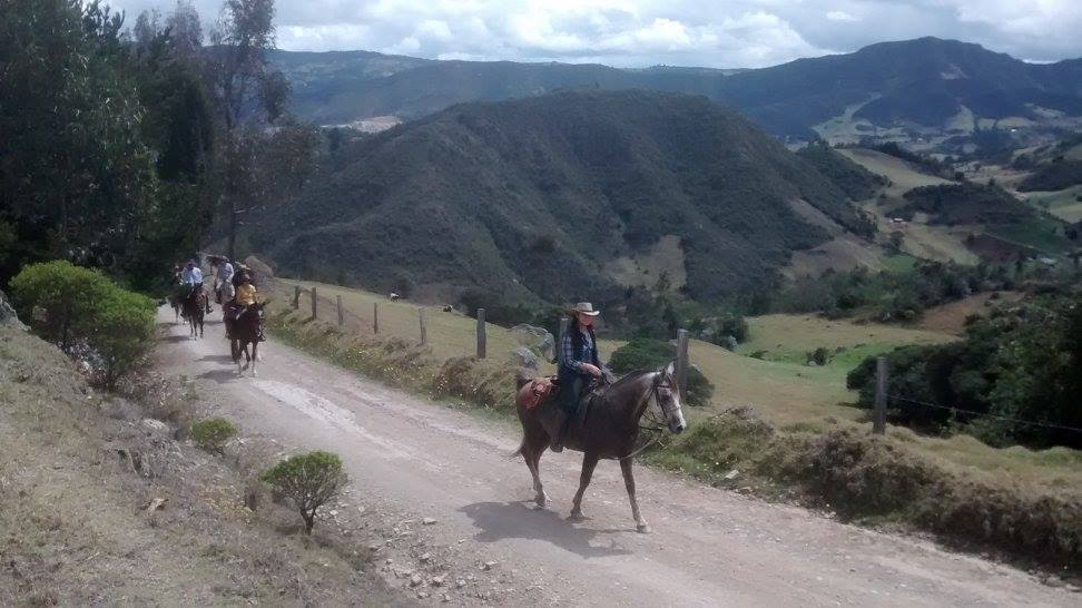 The Central Colombia Trail Ride - horseXperiences™ GO EQUESTRIAN