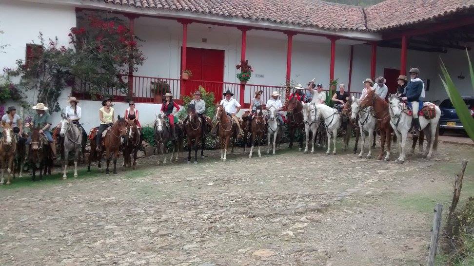 The Central Colombia Trail Ride - horseXperiences™ GO EQUESTRIAN