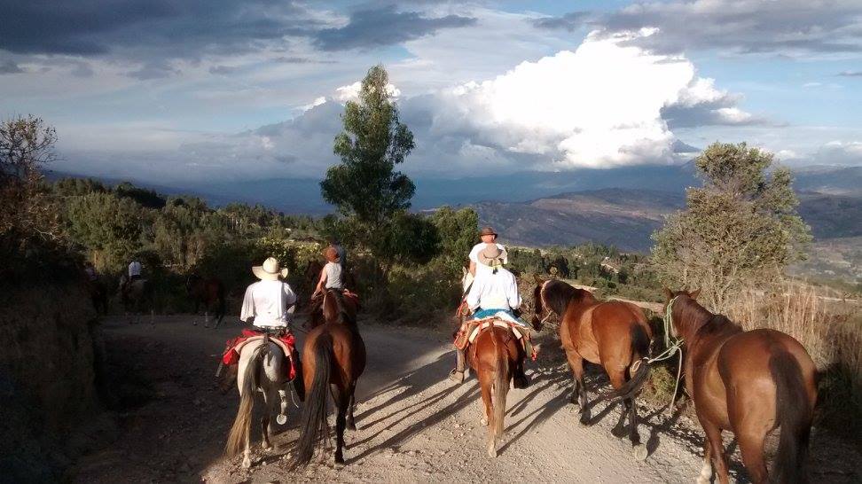 The Central Colombia Trail Ride - horseXperiences™ GO EQUESTRIAN