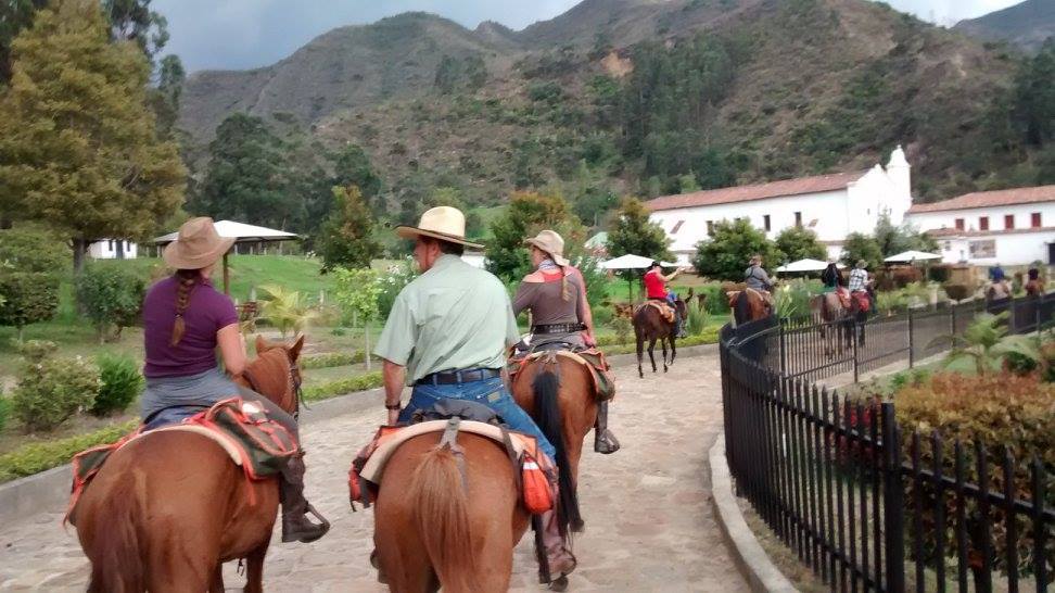 The Central Colombia Trail Ride - horseXperiences™ GO EQUESTRIAN