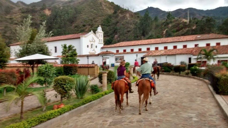 The Central Colombia Trail Ride - horseXperiences™ GO EQUESTRIAN