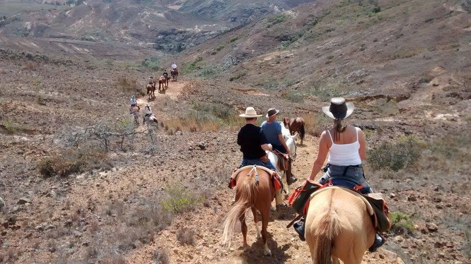 The Central Colombia Trail Ride - horseXperiences™ GO EQUESTRIAN