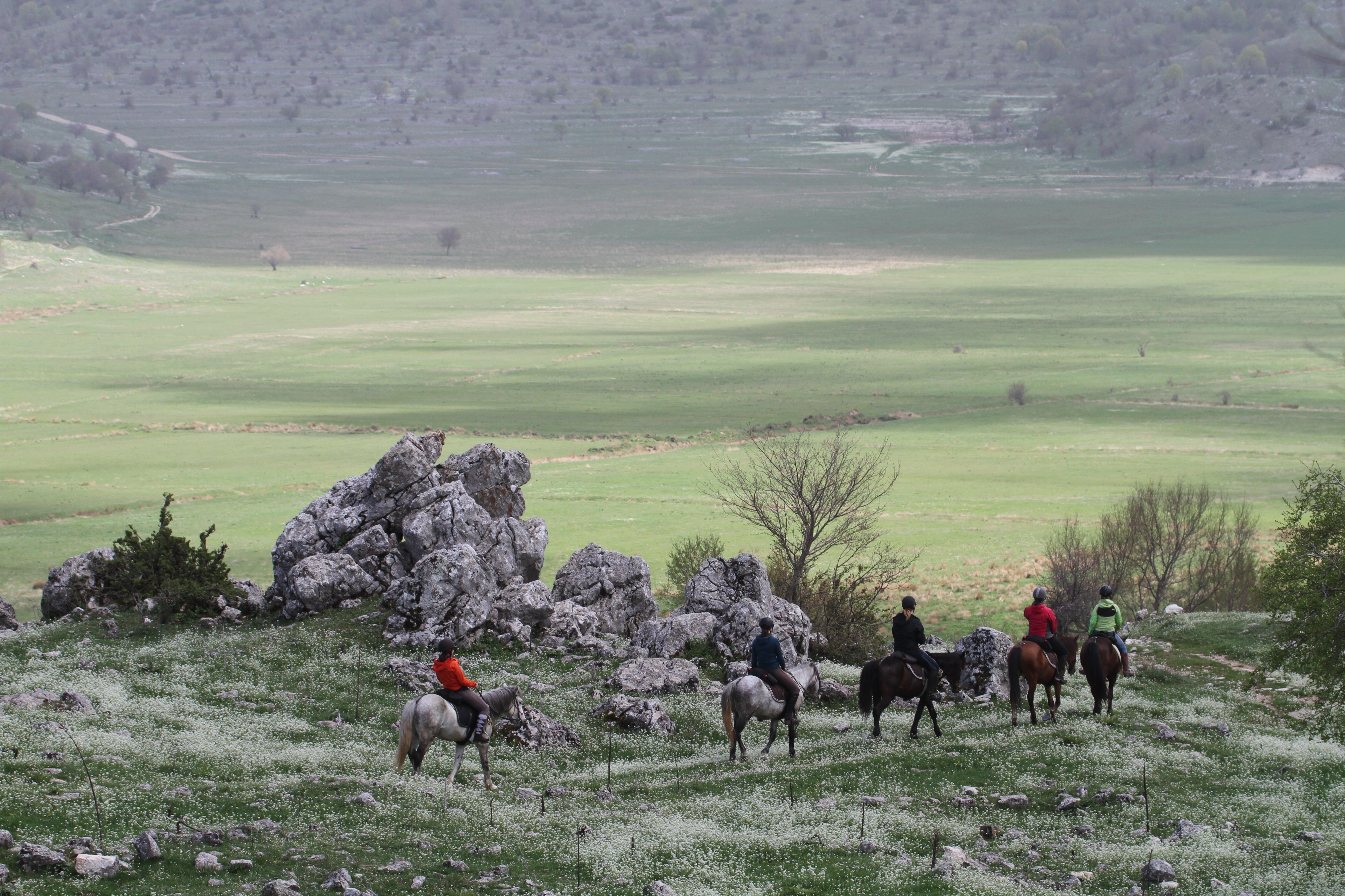 Following Zagoria Pathways - horseXperiences™ GO EQUESTRIAN