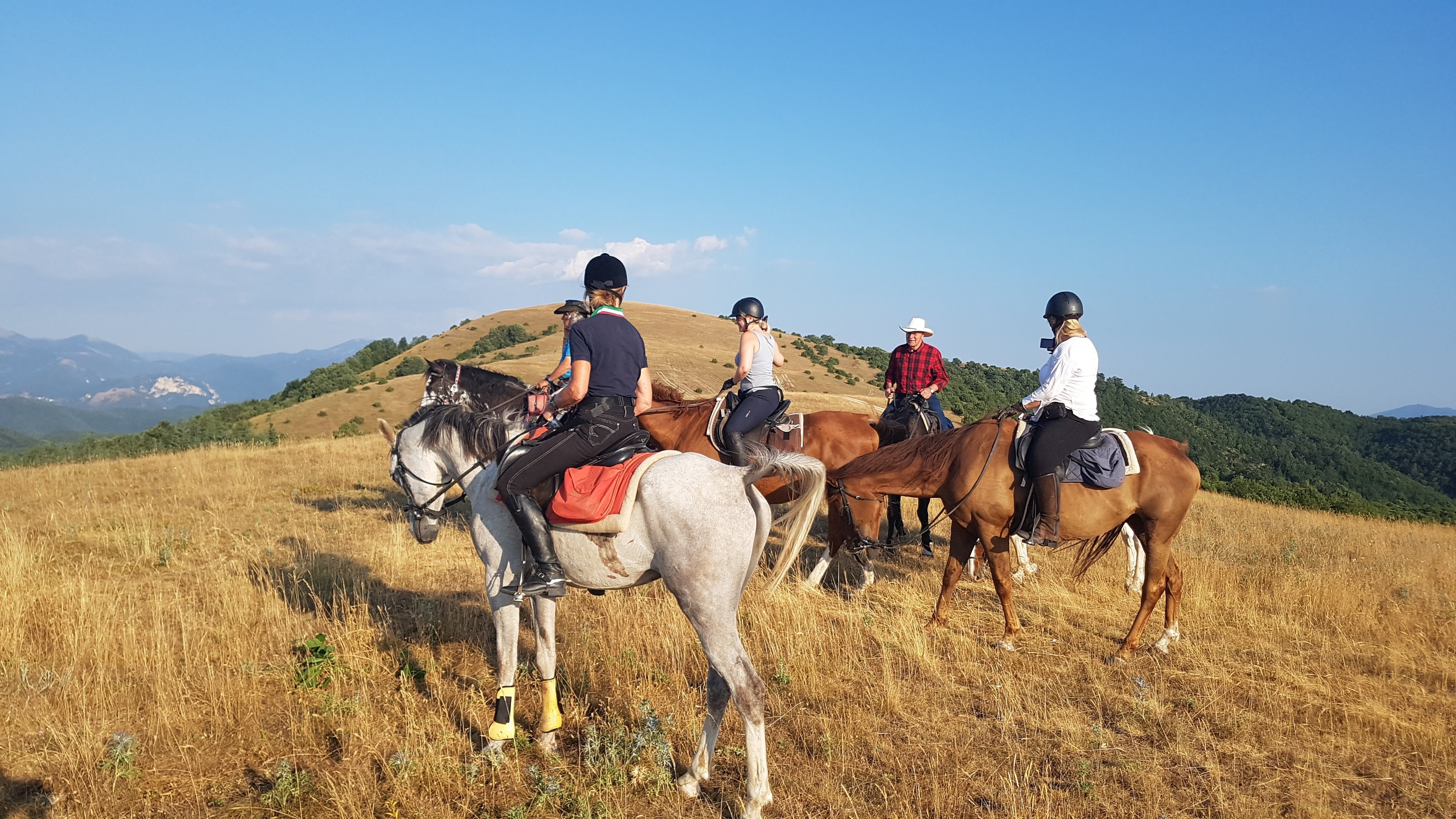 Umbrian Combo Adventure - horseXperiences™ GO EQUESTRIAN